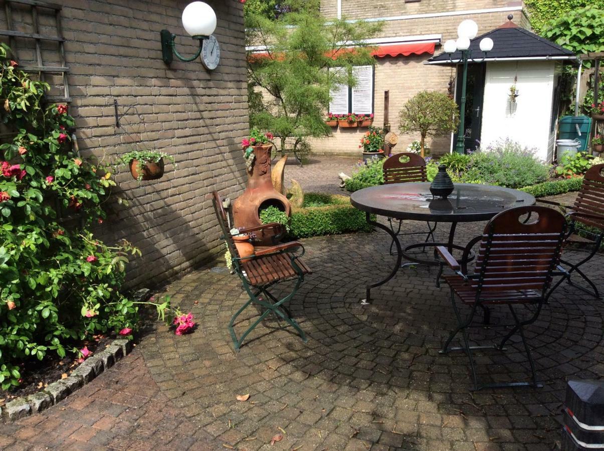 De Aremberg Bed and Breakfast Waalre Exteriör bild