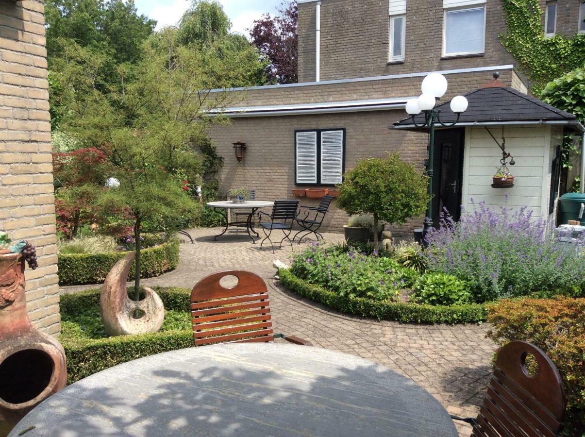 De Aremberg Bed and Breakfast Waalre Exteriör bild