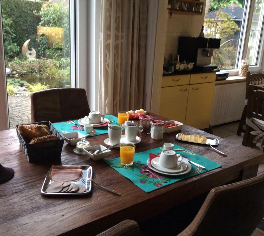 De Aremberg Bed and Breakfast Waalre Exteriör bild